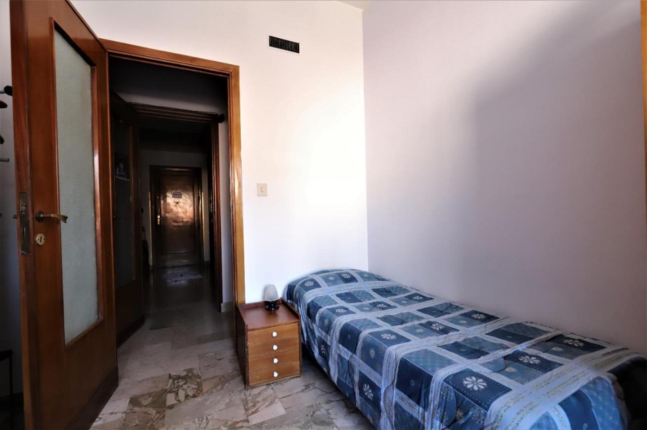 Casa Studenti E Giovani Turisti Fkk - Giochi Di Societa Ed Intimo Party - Volontari Benvenuti Lägenhet Palermo Exteriör bild