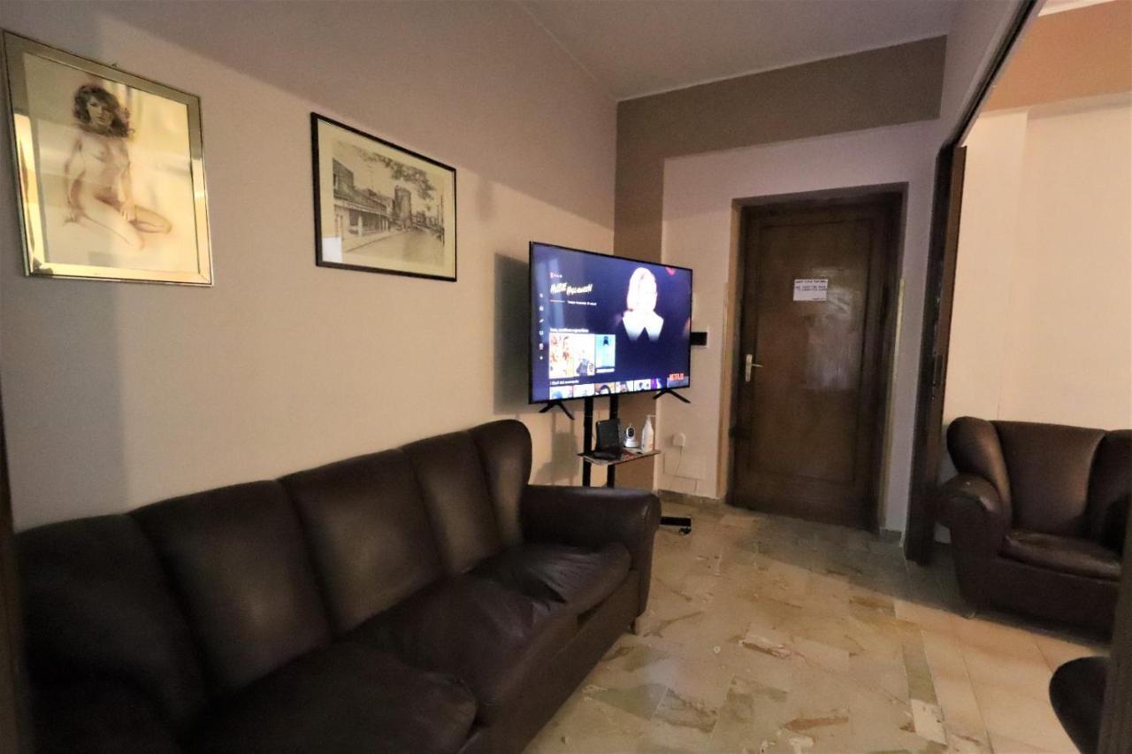 Casa Studenti E Giovani Turisti Fkk - Giochi Di Societa Ed Intimo Party - Volontari Benvenuti Lägenhet Palermo Exteriör bild